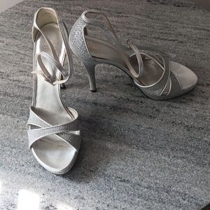 Stuart Weitzman Silver Rafia Heels